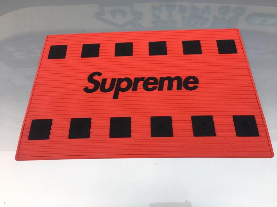 Supreme Barber Mat Red- Large with 12 Magnets